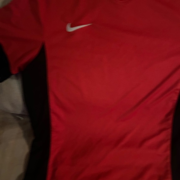 Nike size small men’s red black dry fit - Picture 12 of 16